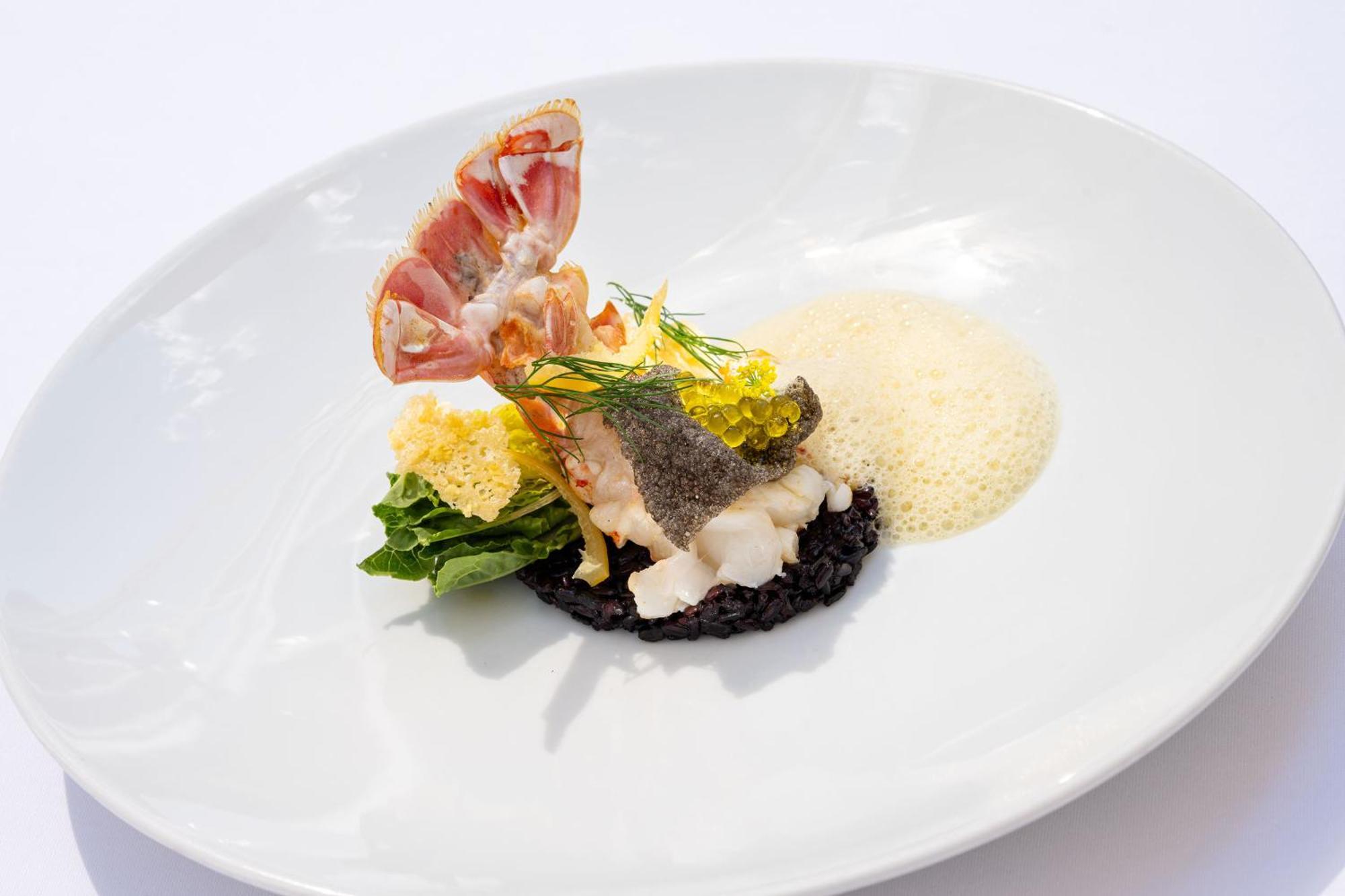 Hotel Europaeischer Hof Heidelberg, Bestes Hotel Deutschlands In Historischer Architektur Exteriér fotografie A modern Scottish dish of lobster and black pudding