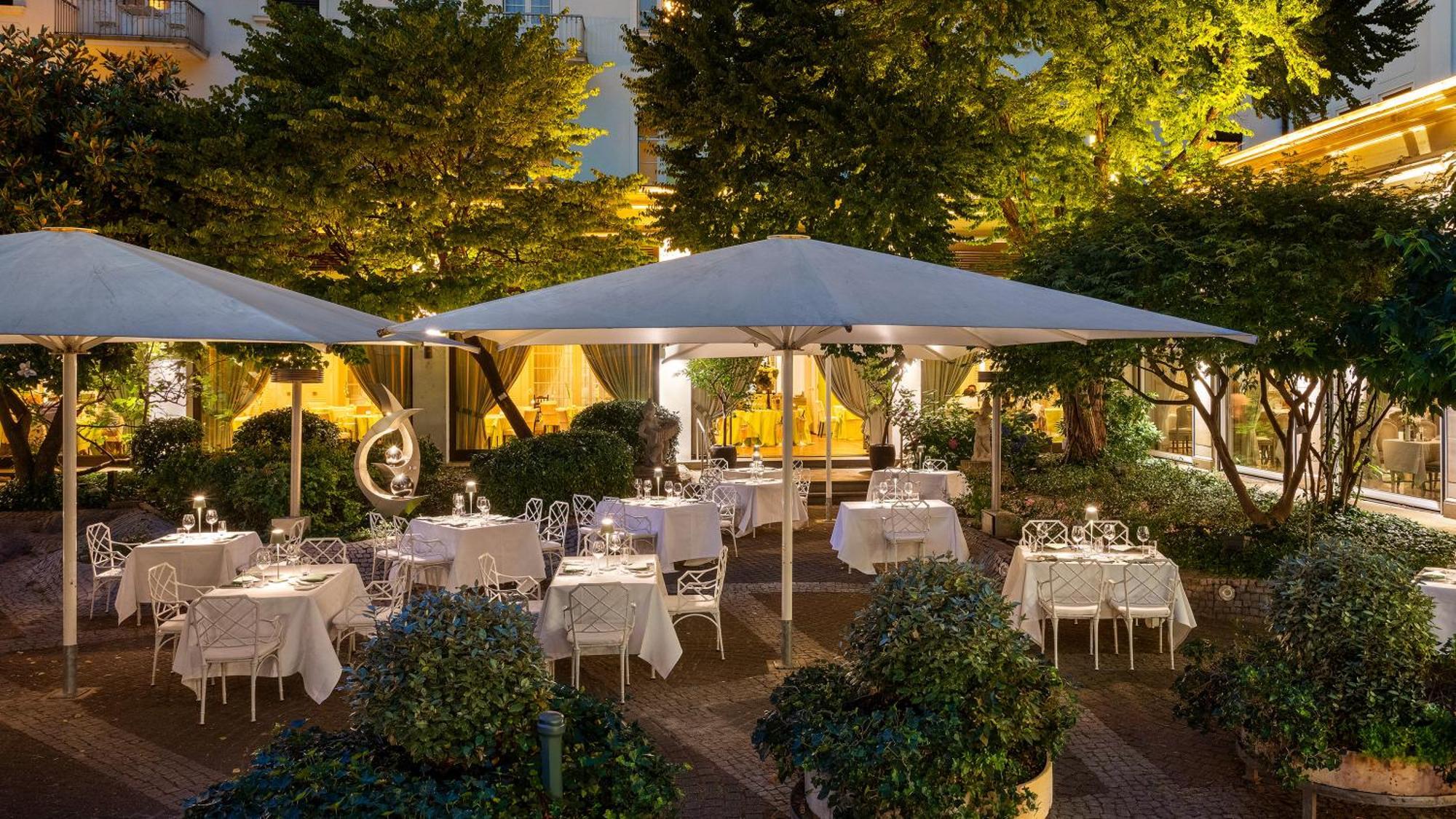 Hotel Europaeischer Hof Heidelberg, Bestes Hotel Deutschlands In Historischer Architektur Exteriér fotografie The restaurant's garden